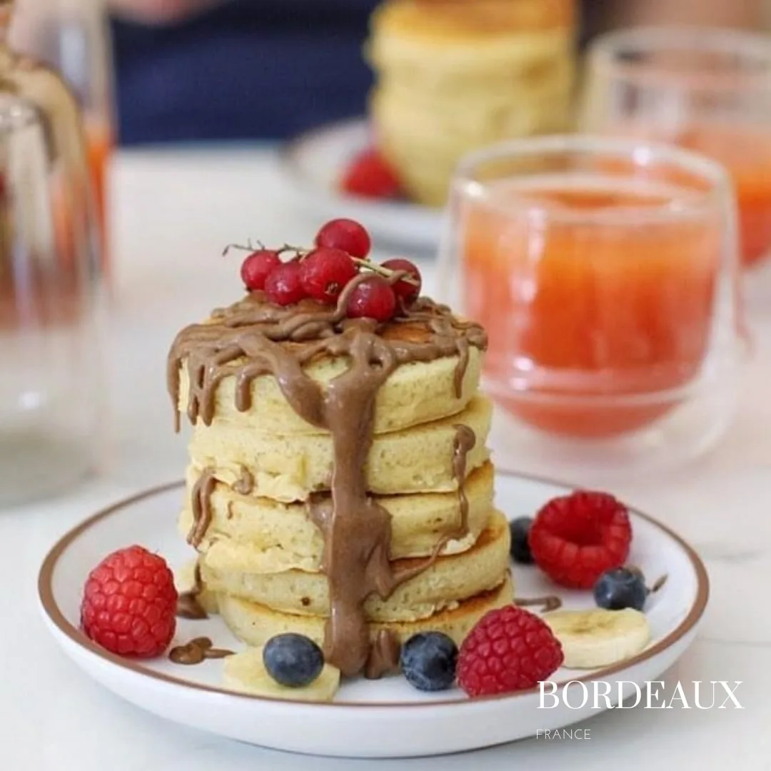 gluten-free-et-vegan-pancake-contrast-bordeaux-